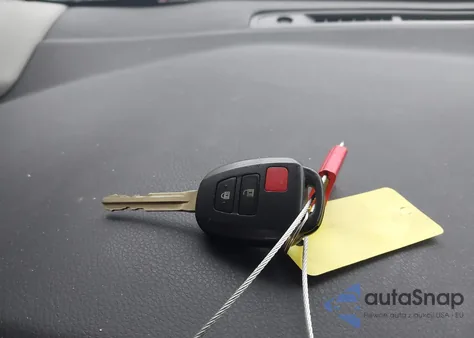 2014 Toyota Corolla Le Eco z USA, uszkodzony, nr VIN 5YFBPRHE9EP088178